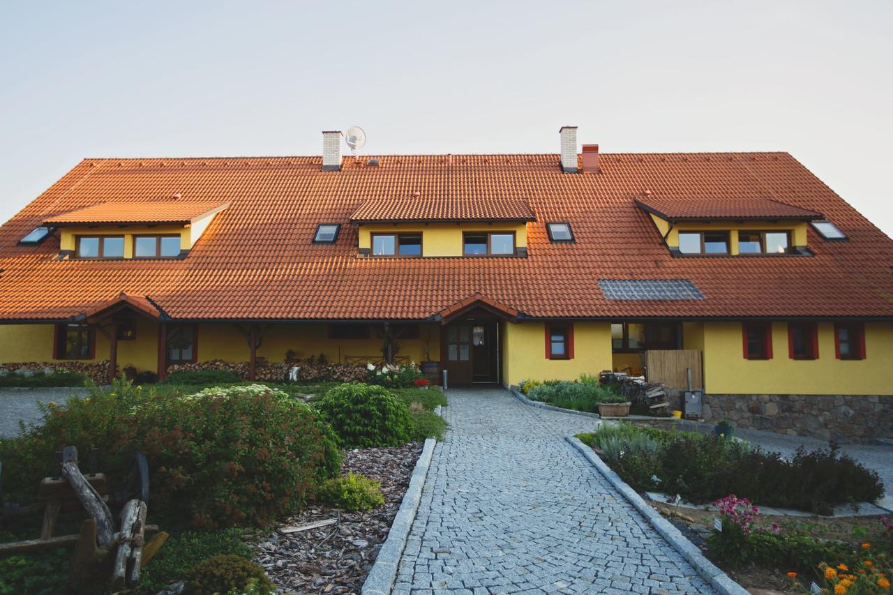 Statek Ceska Lipa Myslovice Hotel Клатови Екстериор снимка